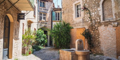 Visiting Saint Paul de Vence, the medieval artists village on the French Riviera